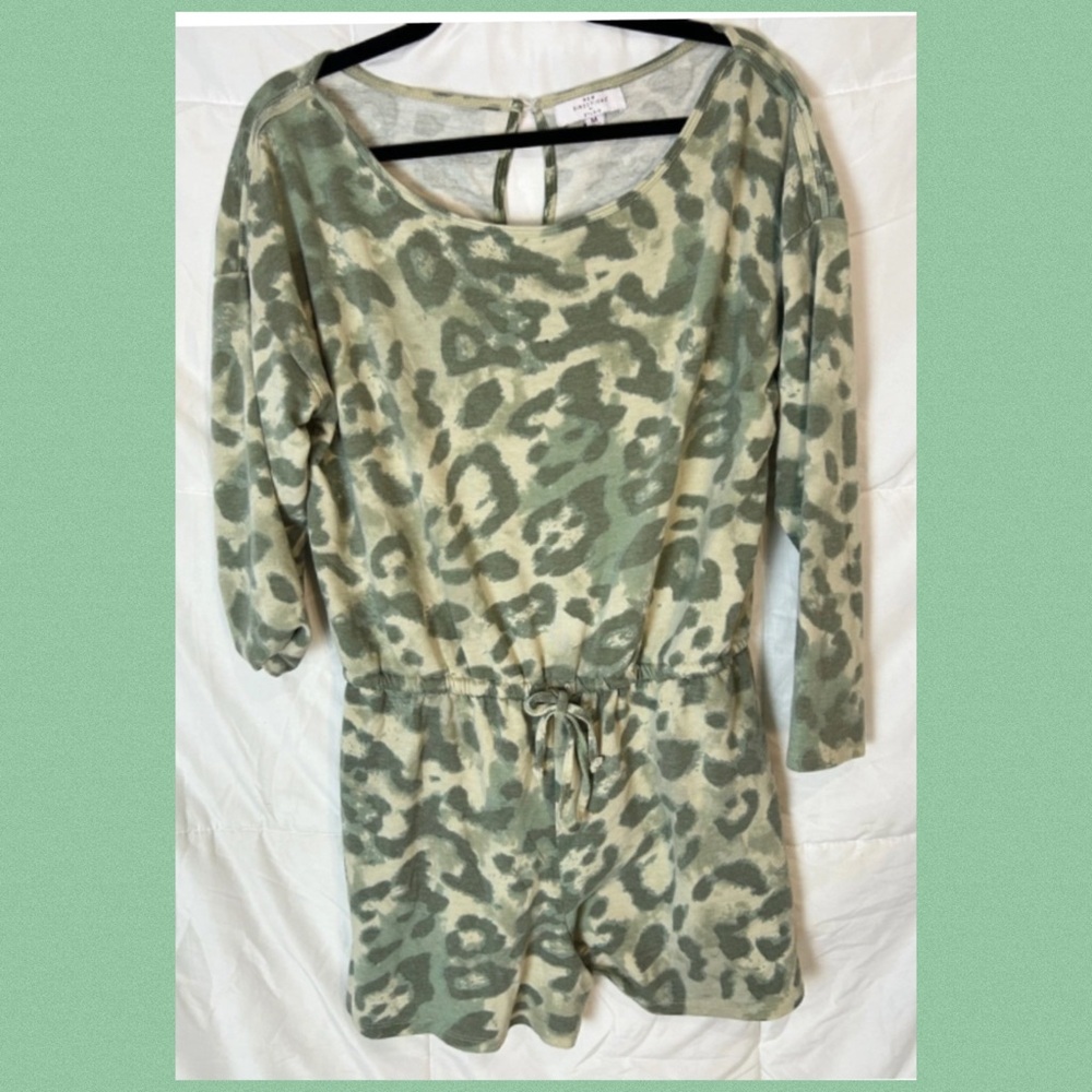 New Directions Green Animal Print Dress